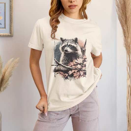 Comfort Colors Raccoon Branch Graphic T-shirt, Fall Foliage Vintage Style Tee, Raccoon Halftone Shirt, Nature Lover Gift, Cozy Autumn Top